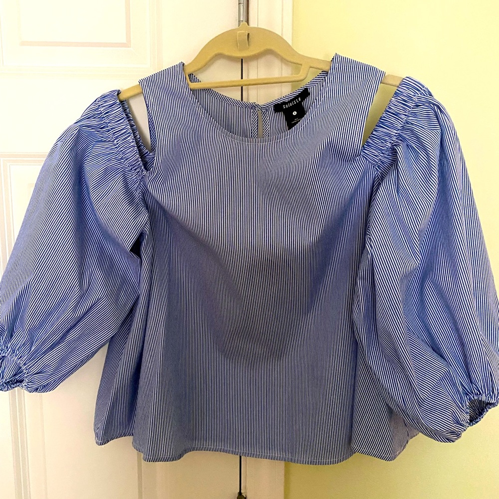 Soloiste blue and white striped cold shoulder blouse size small